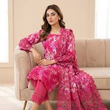 DesiWear Floral Lawn 3-Piece Unstitched Suit